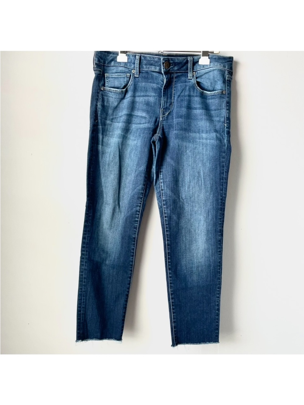 American Eagle Women’s Skinny Super Stretch Mid-Rise Jeans Denim Raw Hem Size 10